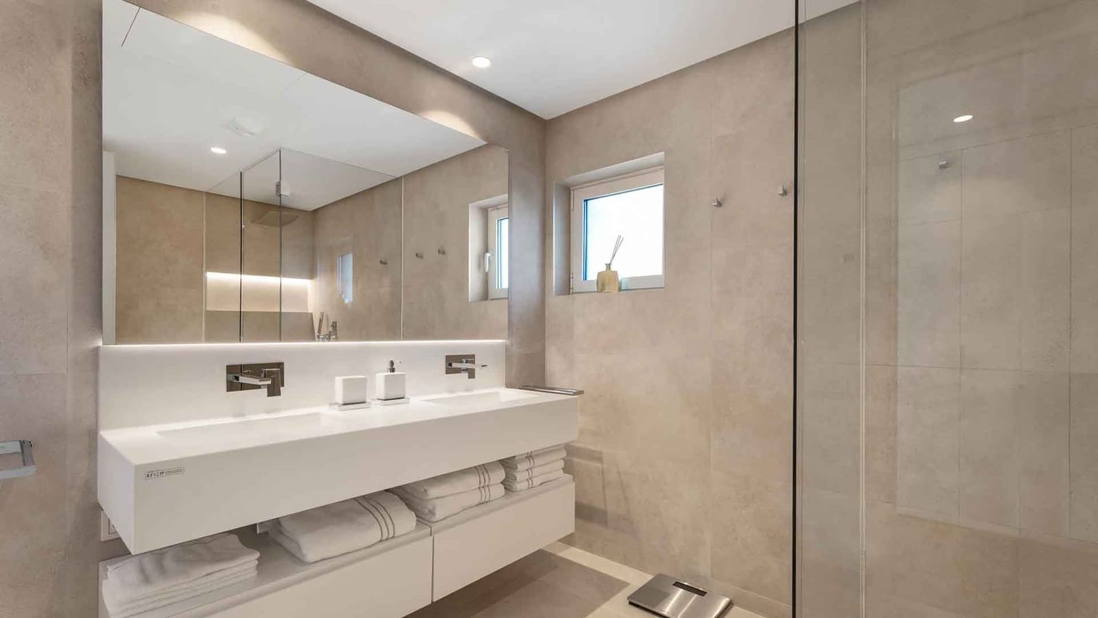 3 camera da letto Appartamento in vendita in Ojen con piscina - 1.695.000 € (Rif: 9686310)