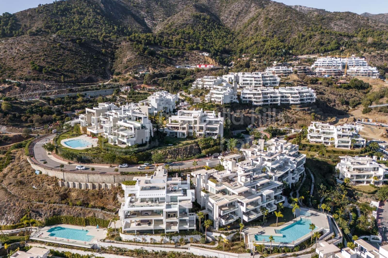 3 soveværelse Lejlighed til salg i Ojen med swimmingpool - € 1.695.000 (Ref: 9686310)