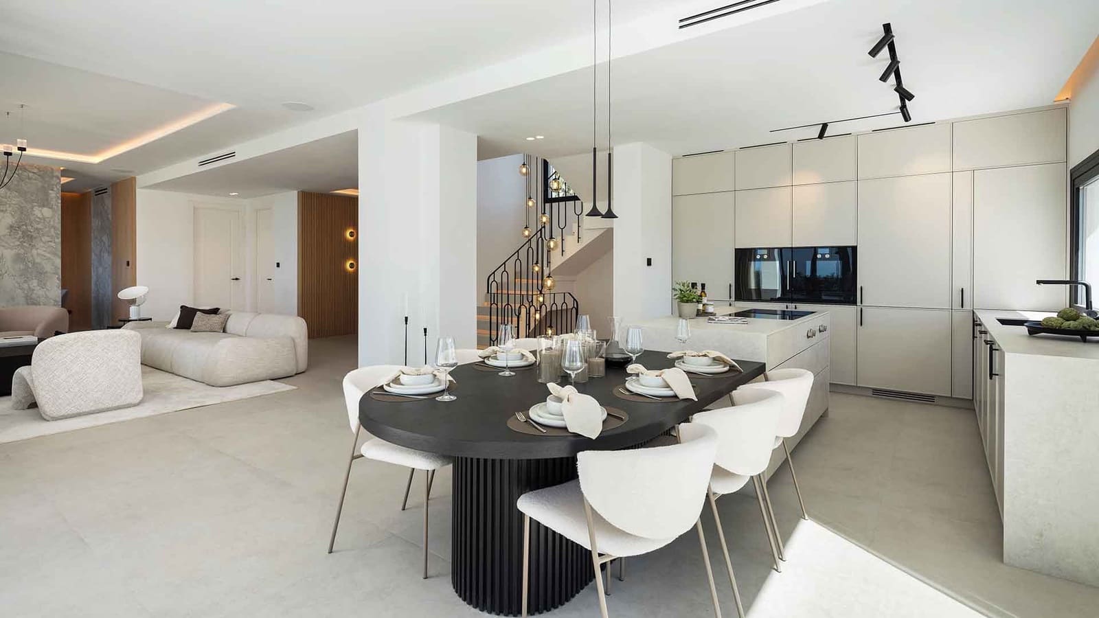 5 bedroom Villa for sale in Los Arqueros with pool - € 5,495,000 (Ref: 9695247)