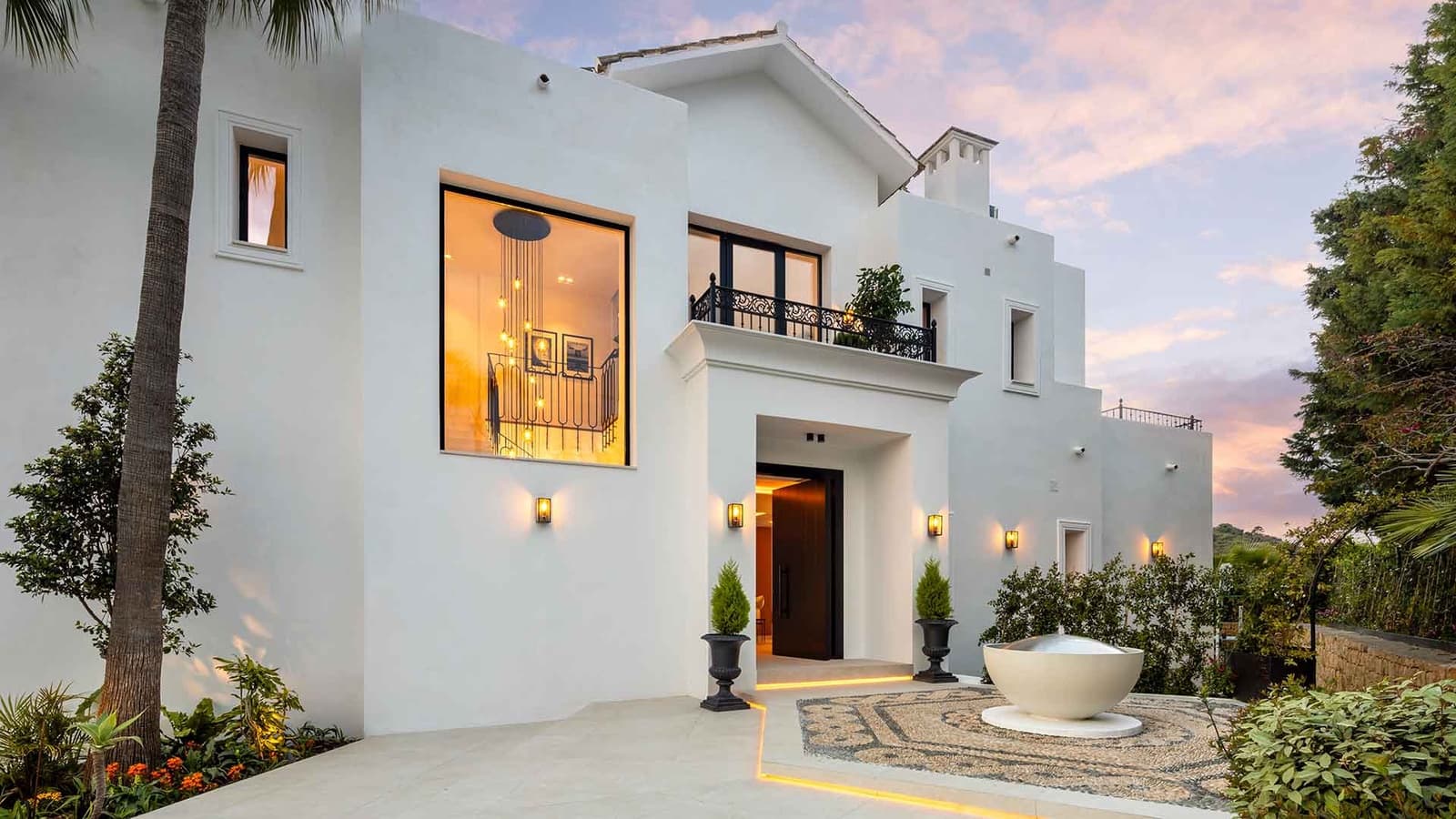 5 bedroom Villa for sale in Los Arqueros with pool - € 5,495,000 (Ref: 9695247)