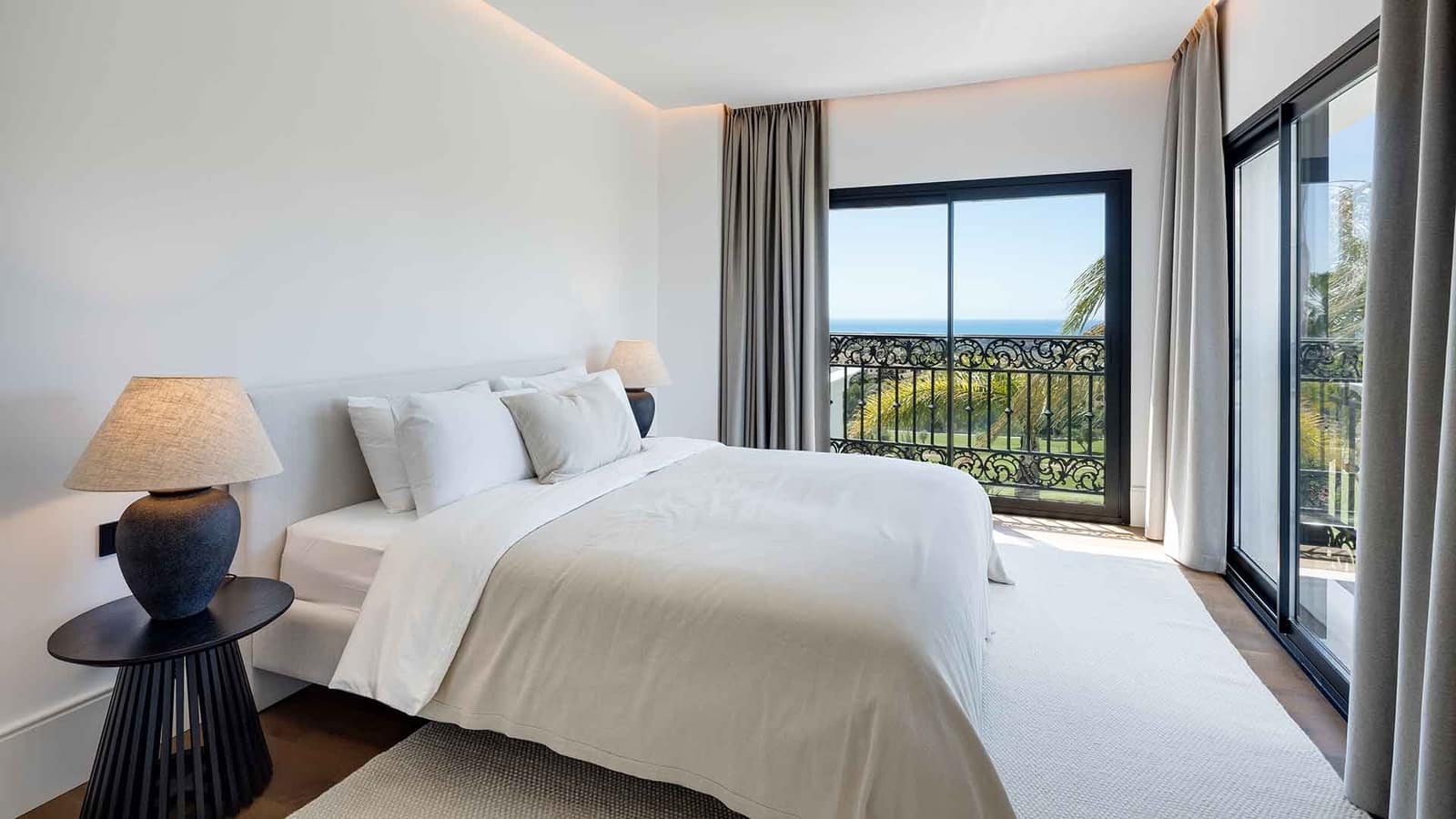 5 bedroom Villa for sale in Los Arqueros with pool - € 5,495,000 (Ref: 9695247)