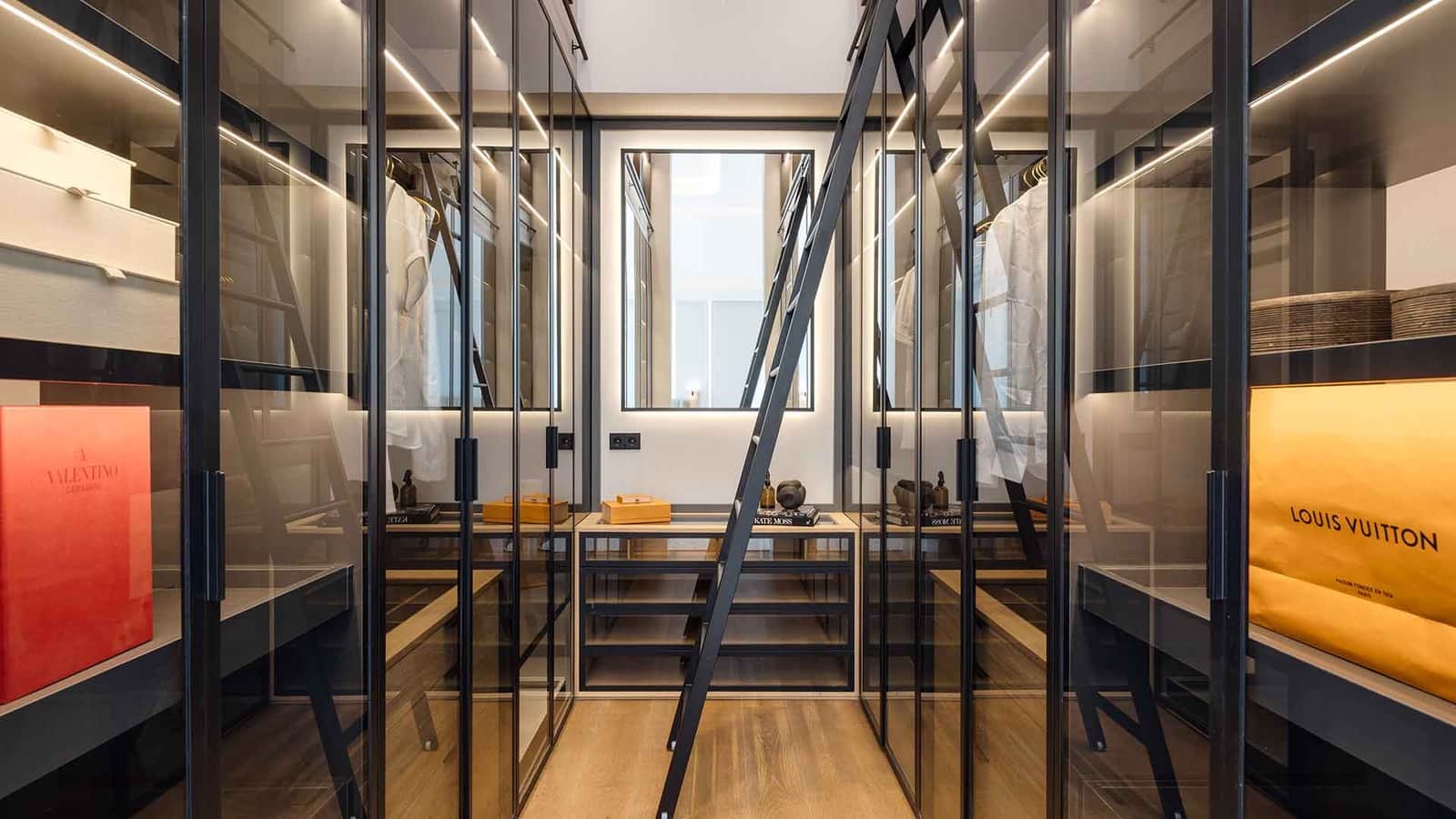 5 bedroom Villa for sale in Los Arqueros with pool - € 5,495,000 (Ref: 9695247)