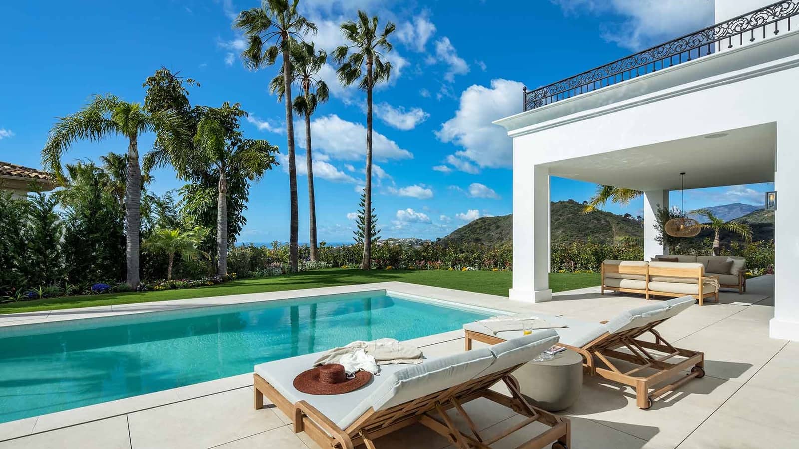 5 bedroom Villa for sale in Los Arqueros with pool - € 5,495,000 (Ref: 9695247)