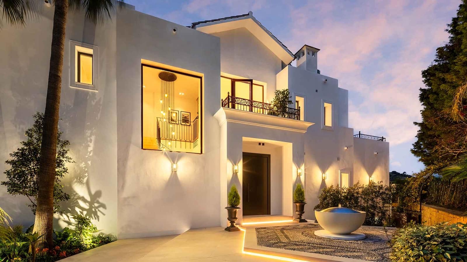 5 bedroom Villa for sale in Los Arqueros with pool - € 5,495,000 (Ref: 9695247)