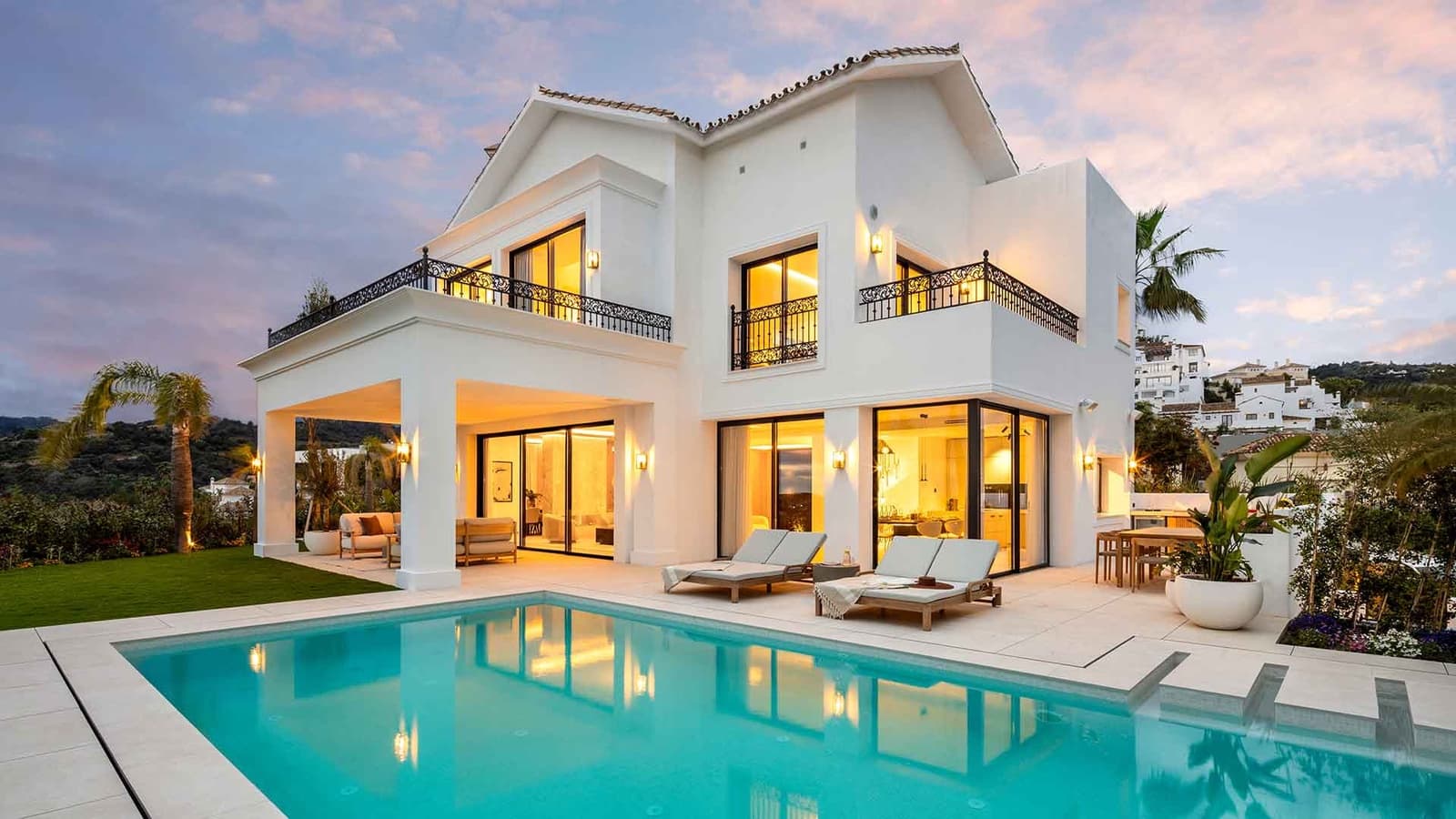 5 bedroom Villa for sale in Los Arqueros with pool - € 5,495,000 (Ref: 9695247)