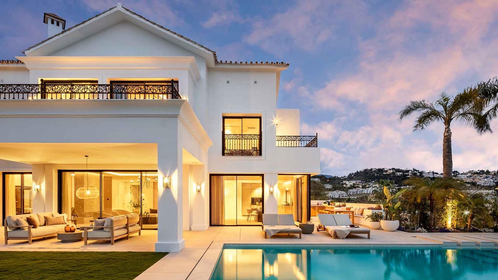 5 bedroom Villa for sale in Los Arqueros with pool - € 5,495,000 (Ref: 9695247)