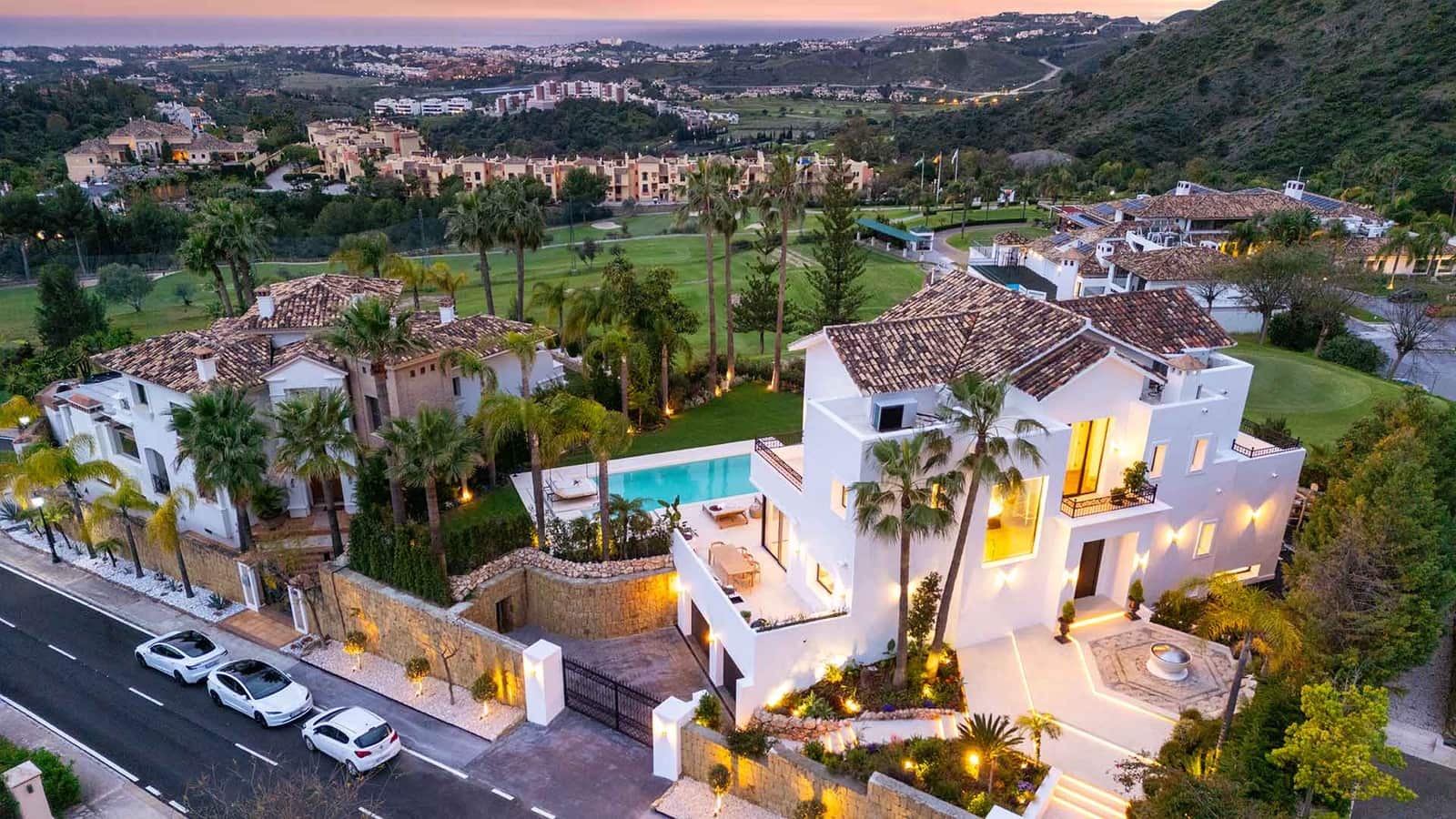 5 bedroom Villa for sale in Los Arqueros with pool - € 5,495,000 (Ref: 9695247)