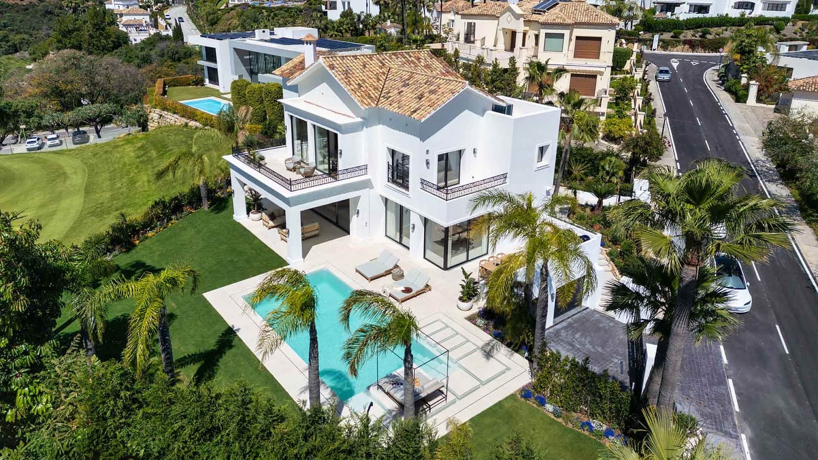 5 bedroom Villa for sale in Los Arqueros with pool - € 5,495,000 (Ref: 9695247)