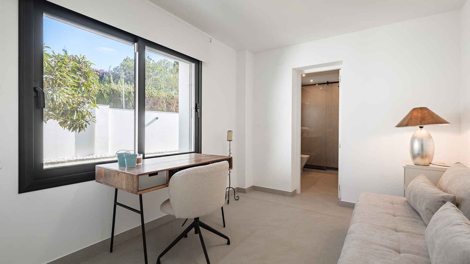 4 bedroom Villa for sale in Guadalmina with pool - € 2,595,000 (Ref: 9695248)