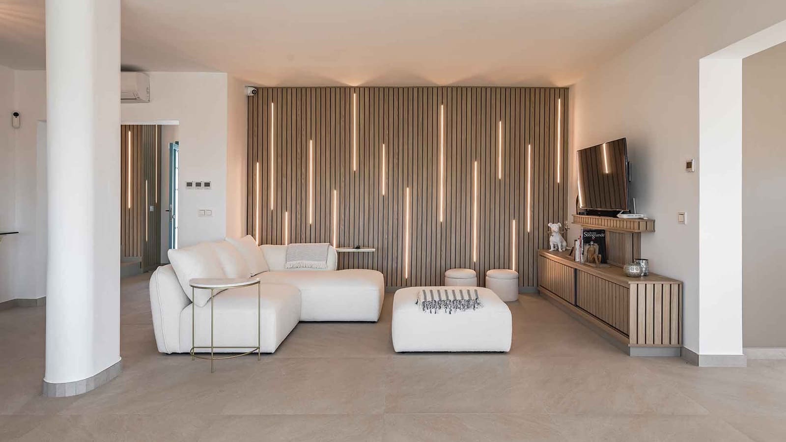 4 bedroom Villa for sale in Guadalmina with pool - € 2,595,000 (Ref: 9695248)