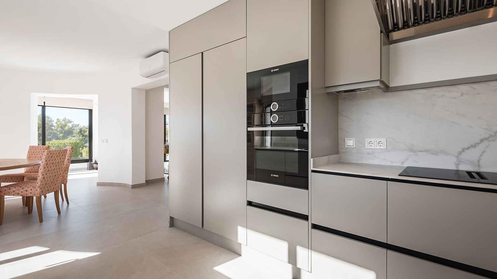 4 bedroom Villa for sale in Guadalmina with pool - € 2,595,000 (Ref: 9695248)