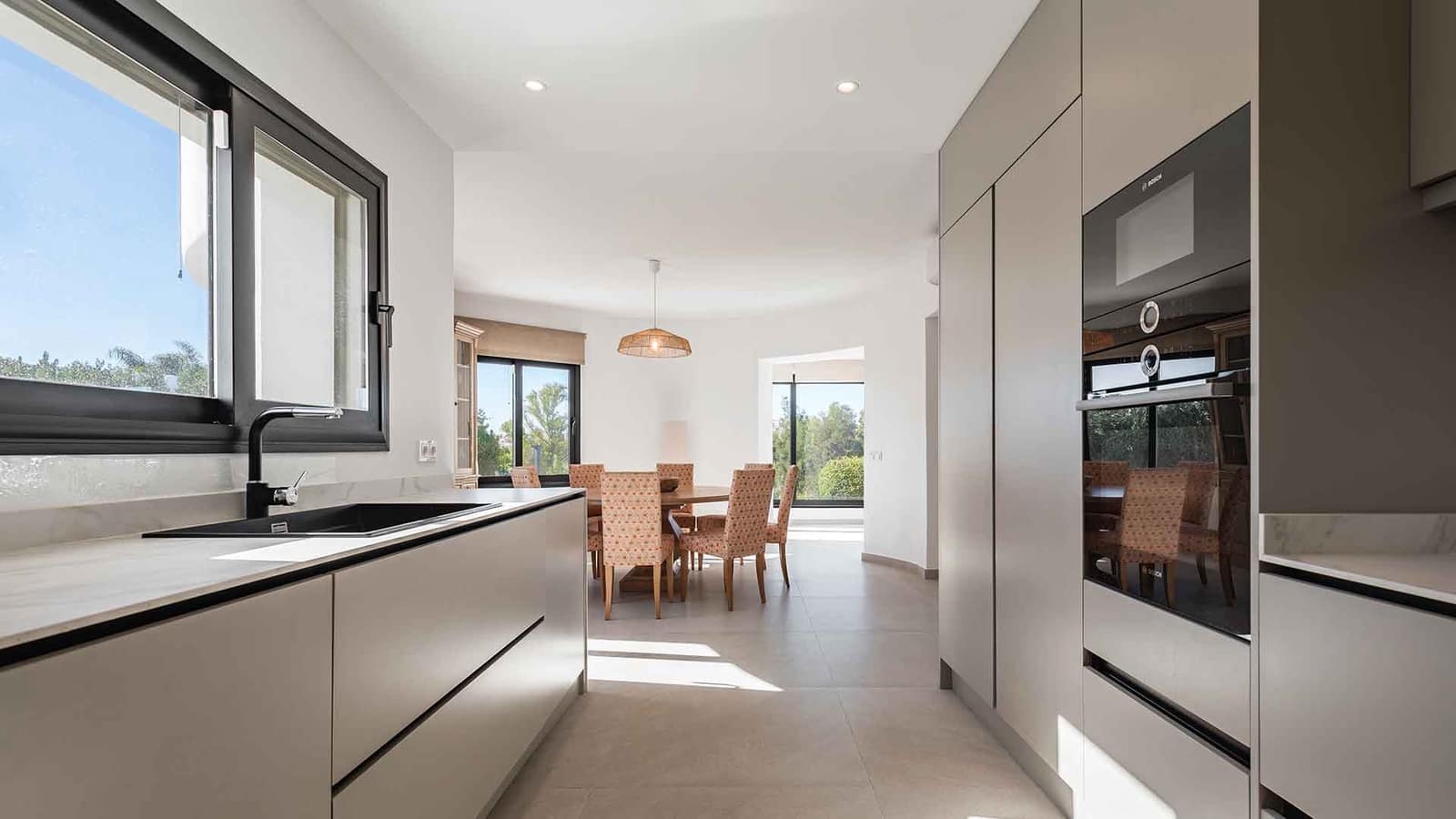 4 bedroom Villa for sale in Guadalmina with pool - € 2,595,000 (Ref: 9695248)