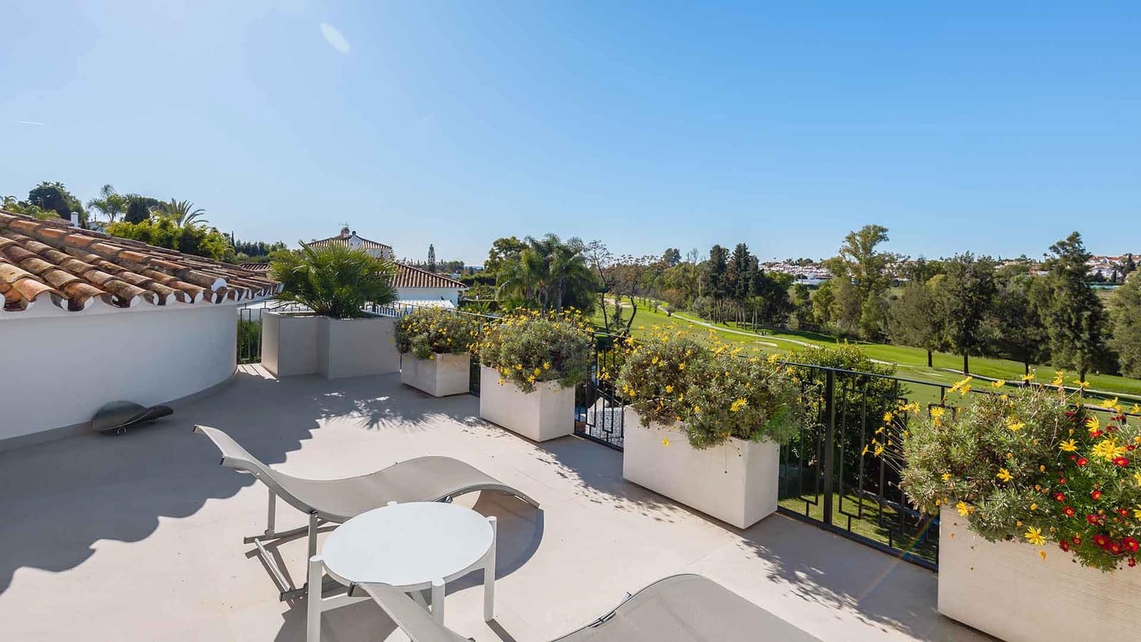 4 bedroom Villa for sale in Guadalmina with pool - € 2,595,000 (Ref: 9695248)