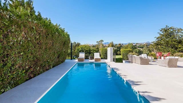 4 soveværelse Villa til salg i Guadalmina, Marbella med swimmingpool - € 2.595.000 (Ref: 9695248)