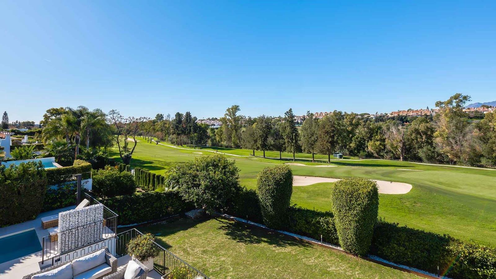 4 bedroom Villa for sale in Guadalmina with pool - € 2,595,000 (Ref: 9695248)