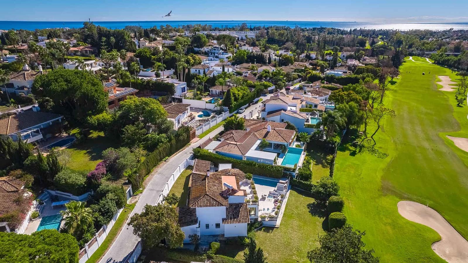 4 bedroom Villa for sale in Guadalmina with pool - € 2,595,000 (Ref: 9695248)