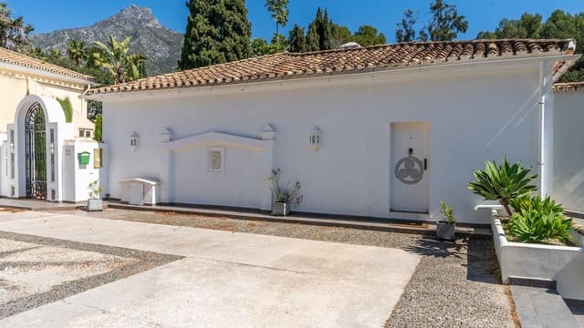 4 camera da letto Villa in vendita in Lomas De Marbella, Marbella con piscina - 1.750.000 € (Rif: 9726575)