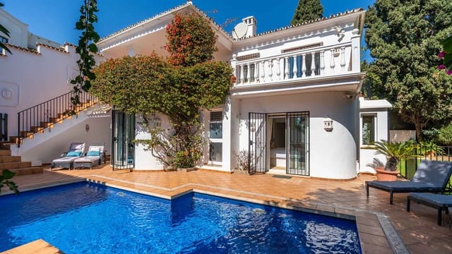 4 camera da letto Villa in vendita in Lomas De Marbella, Marbella con piscina - 1.750.000 € (Rif: 9726575)