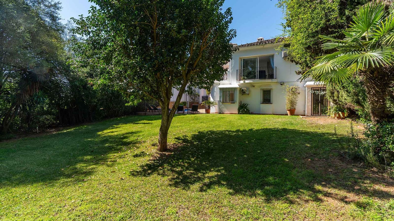 Chalet de 4 habitaciones en Golden Mile en venta con piscina - 1.750.000 € (Ref: 9726575)