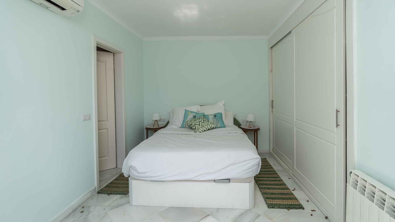 4 bedroom Villa for sale in Golden Mile with pool - € 1,600,000 (Ref: 9726575)