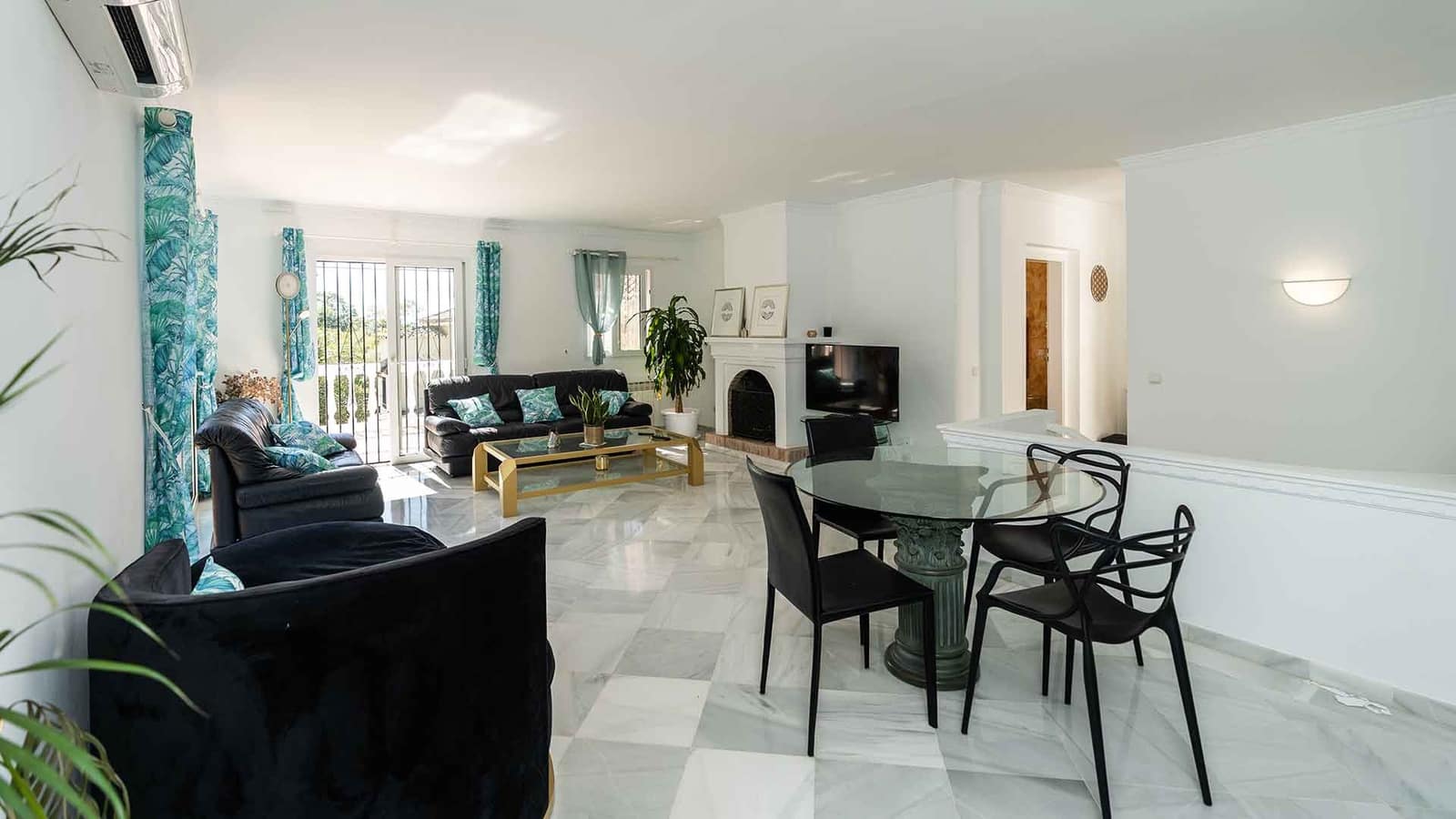 4 bedroom Villa for sale in Golden Mile with pool - € 1,600,000 (Ref: 9726575)