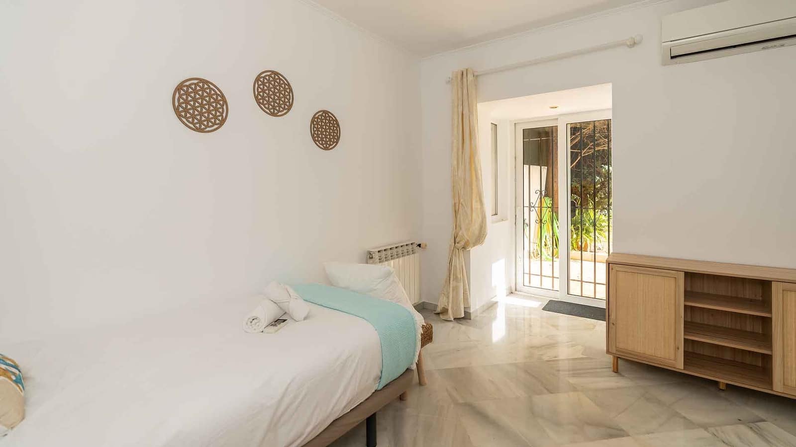 4 bedroom Villa for sale in Golden Mile with pool - € 1,600,000 (Ref: 9726575)
