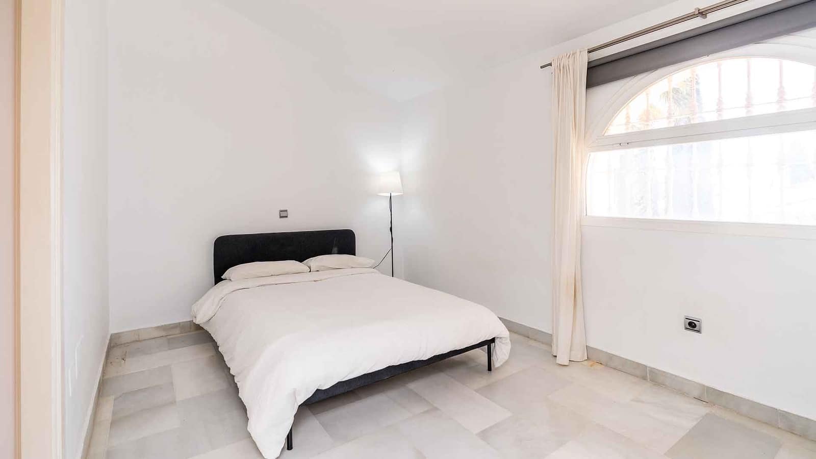 3 soverom Hus til salgs i Golden Mile med svømmebasseng - € 800 000 (Ref: 9777999)