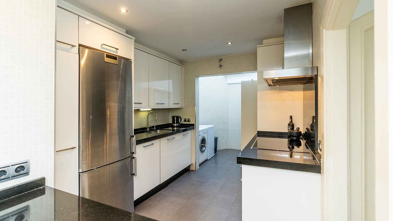 3 soverom Hus til salgs i Golden Mile med svømmebasseng - € 800 000 (Ref: 9777999)