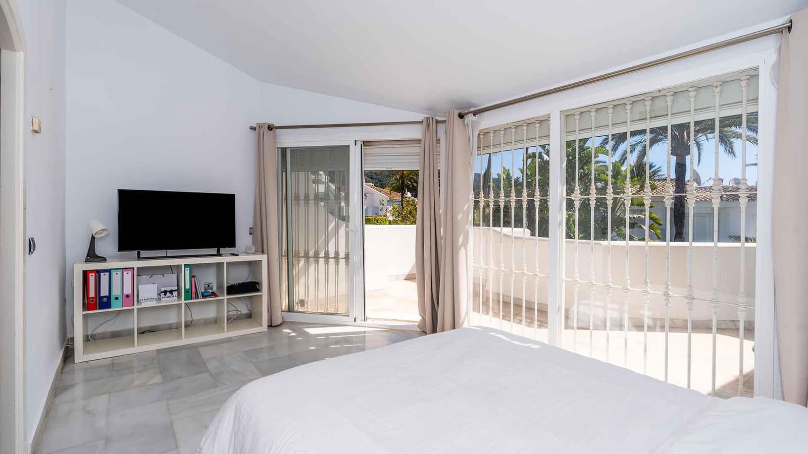 3 soverom Hus til salgs i Golden Mile med svømmebasseng - € 800 000 (Ref: 9777999)