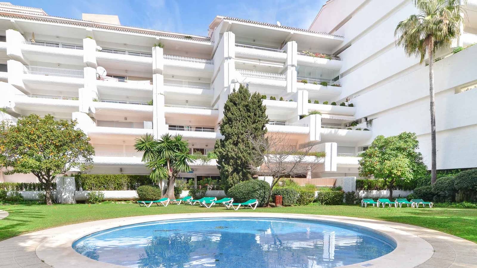 1 makuuhuone Huoneisto myytävänä paikassa Golden Mile mukana uima-altaan - 560 000 € (Ref: 9784969)