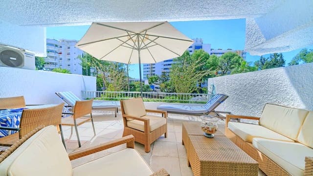 Apartamento de 1 habitación en Lomas De Marbella, Marbella en venta con piscina - 560.000 € (Ref: 9784969)