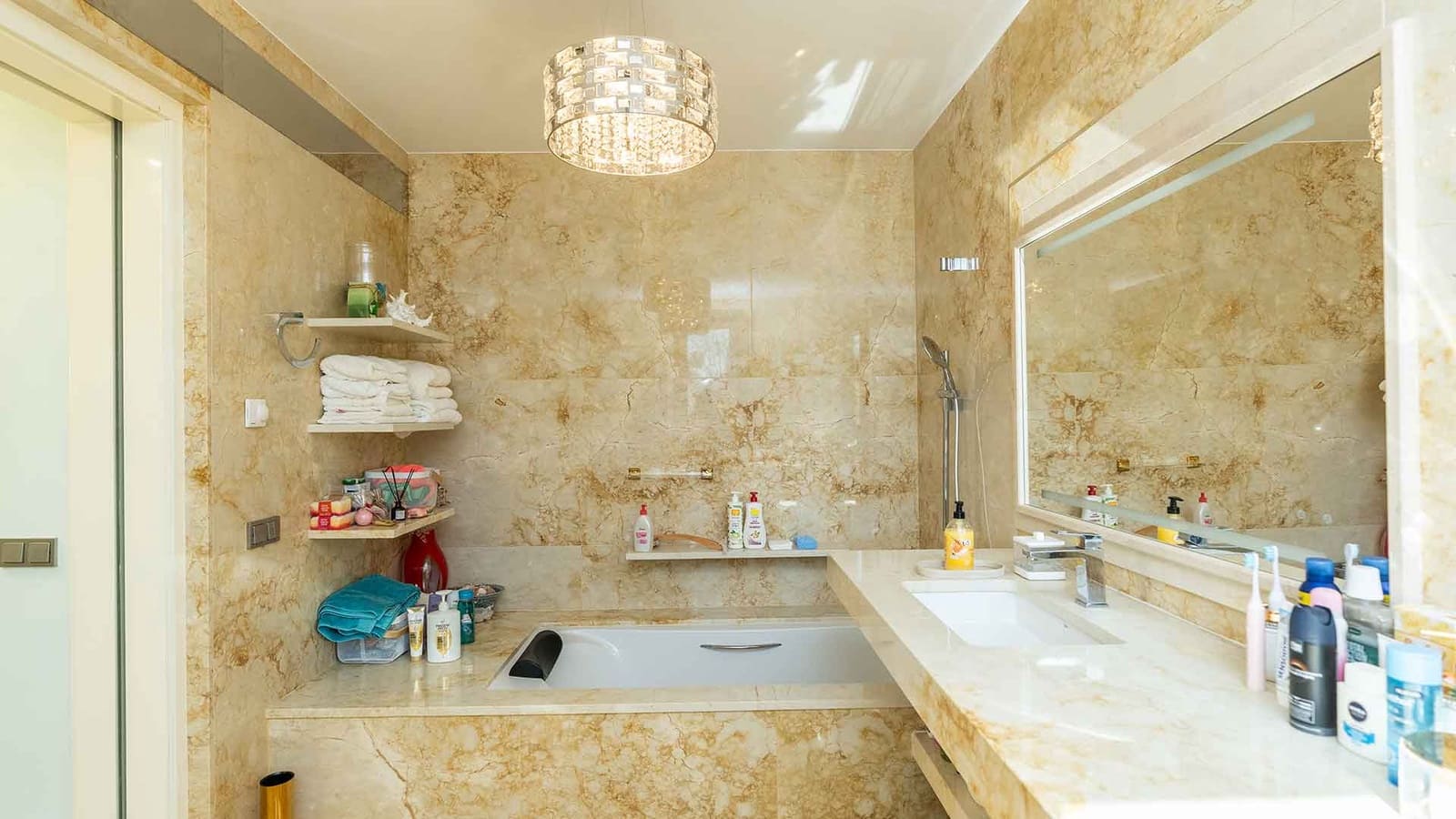 4 bedroom Villa for sale in Golden Mile with pool - € 6,950,000 (Ref: 9788318)