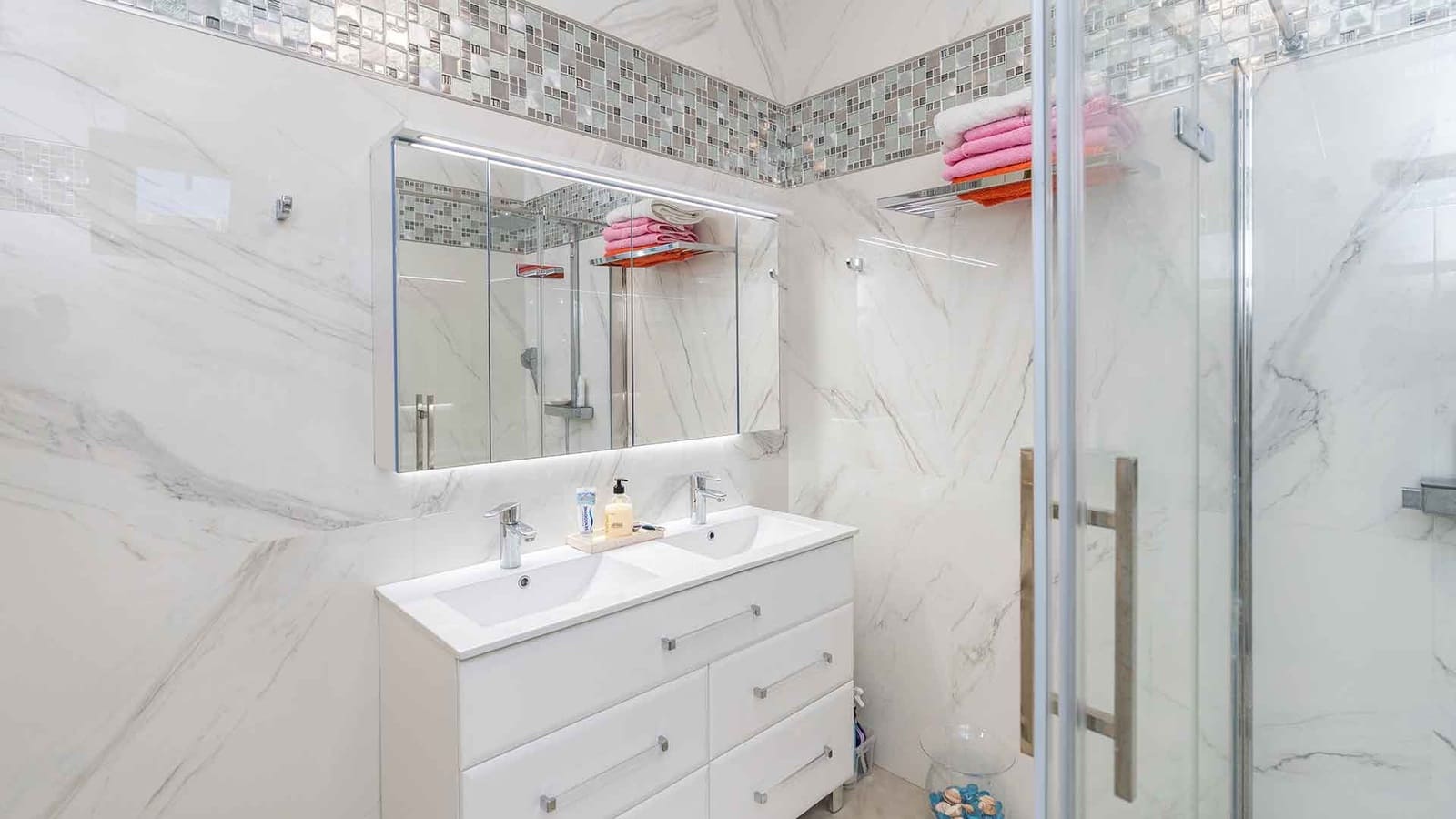 4 bedroom Villa for sale in Golden Mile with pool - € 6,950,000 (Ref: 9788318)