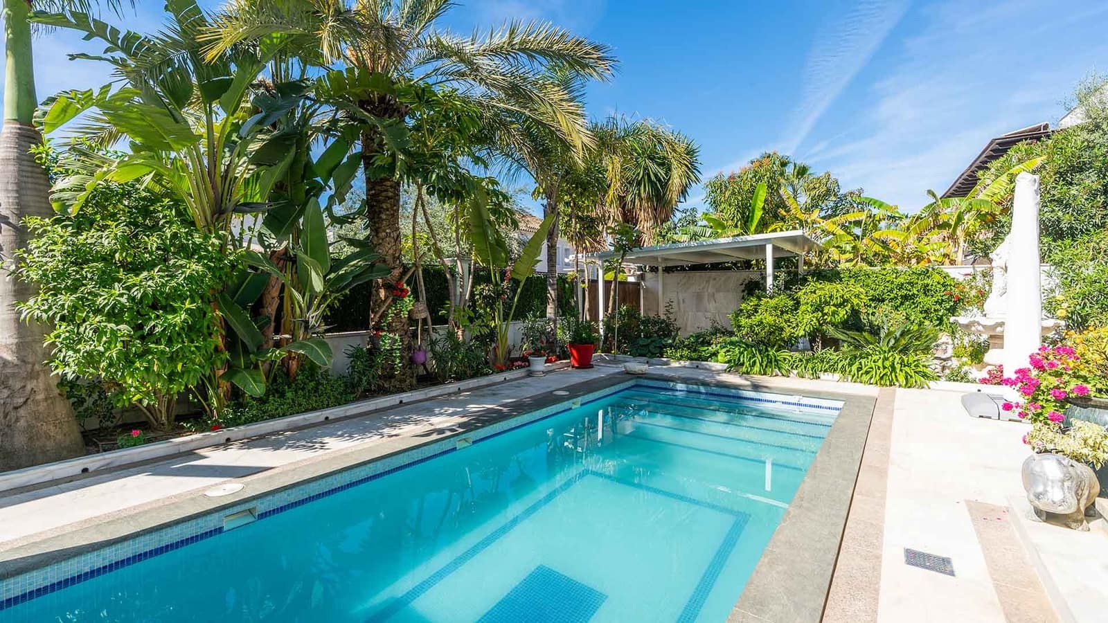 4 bedroom Villa for sale in Golden Mile with pool - € 6,950,000 (Ref: 9788318)