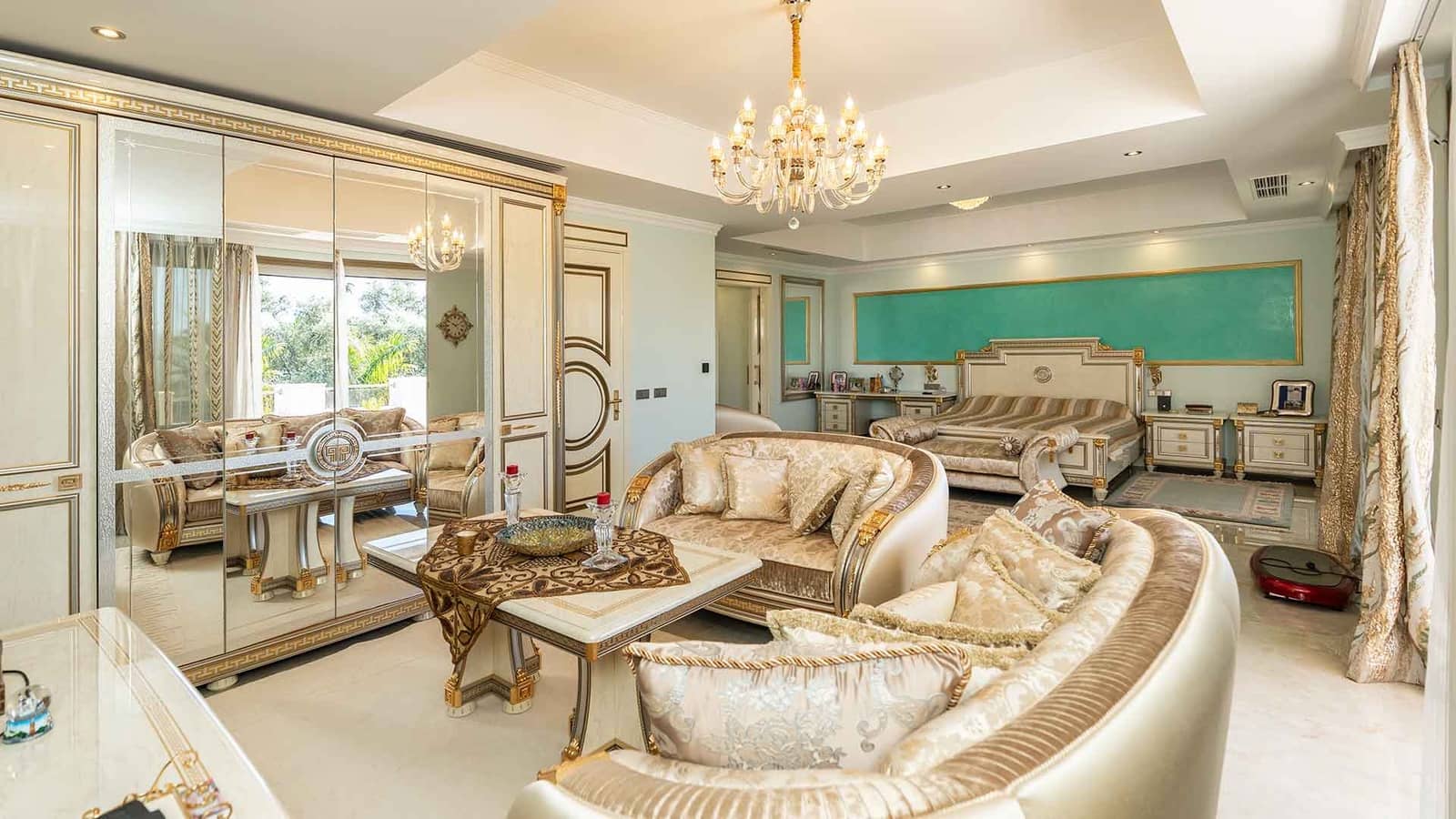 4 bedroom Villa for sale in Golden Mile with pool - € 6,950,000 (Ref: 9788318)