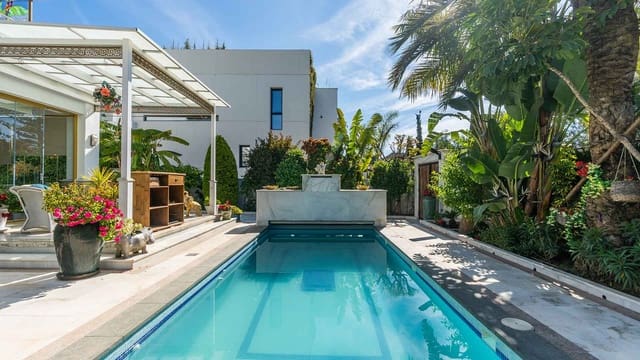 4 sovrum Villa till salu i Lomas De Marbella, Marbella med pool - 6 950 000 € (Ref: 9788318)