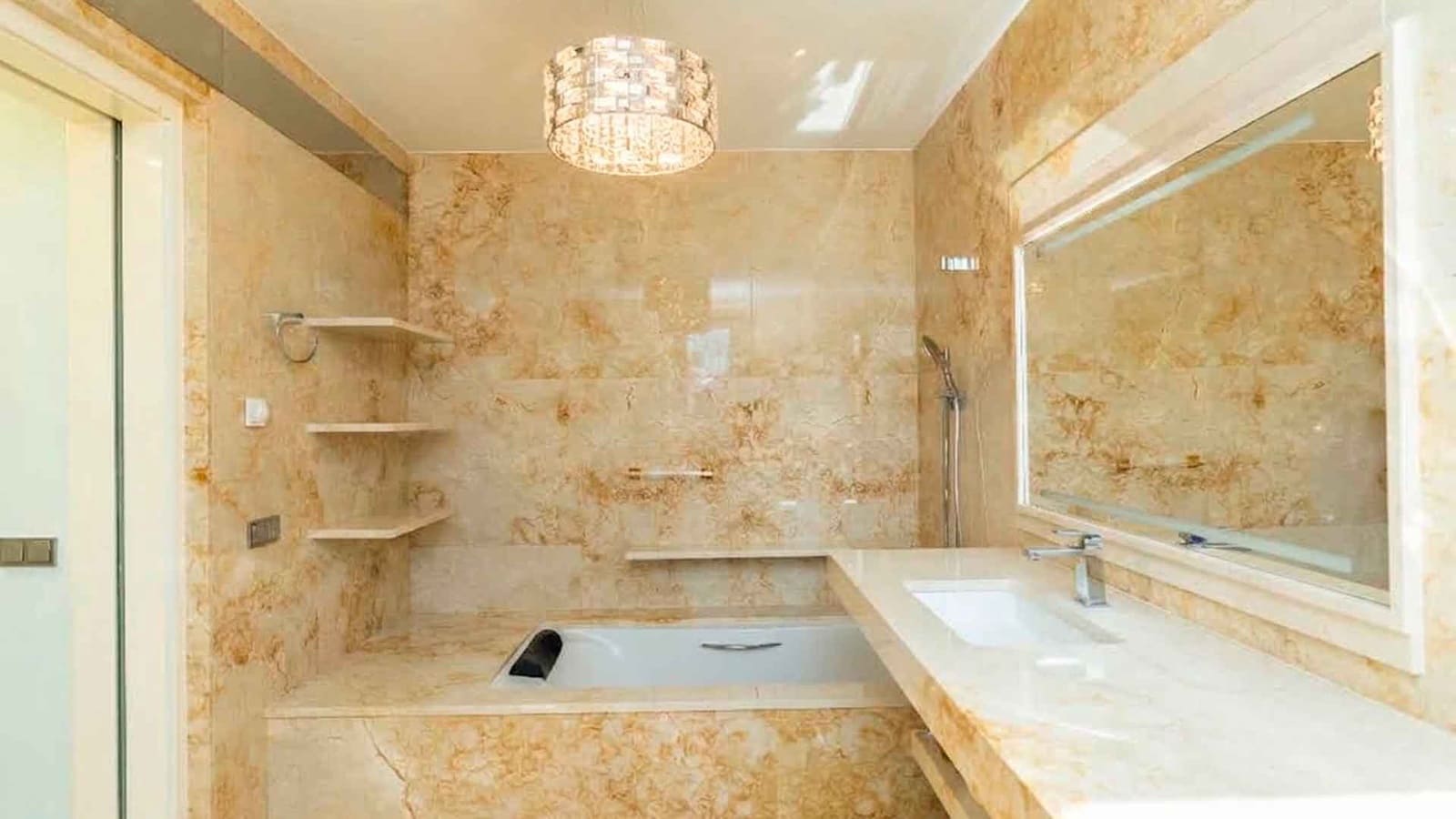 4 soverom Villa til salgs i Golden Mile med svømmebasseng - € 6 550 000 (Ref: 9788318)