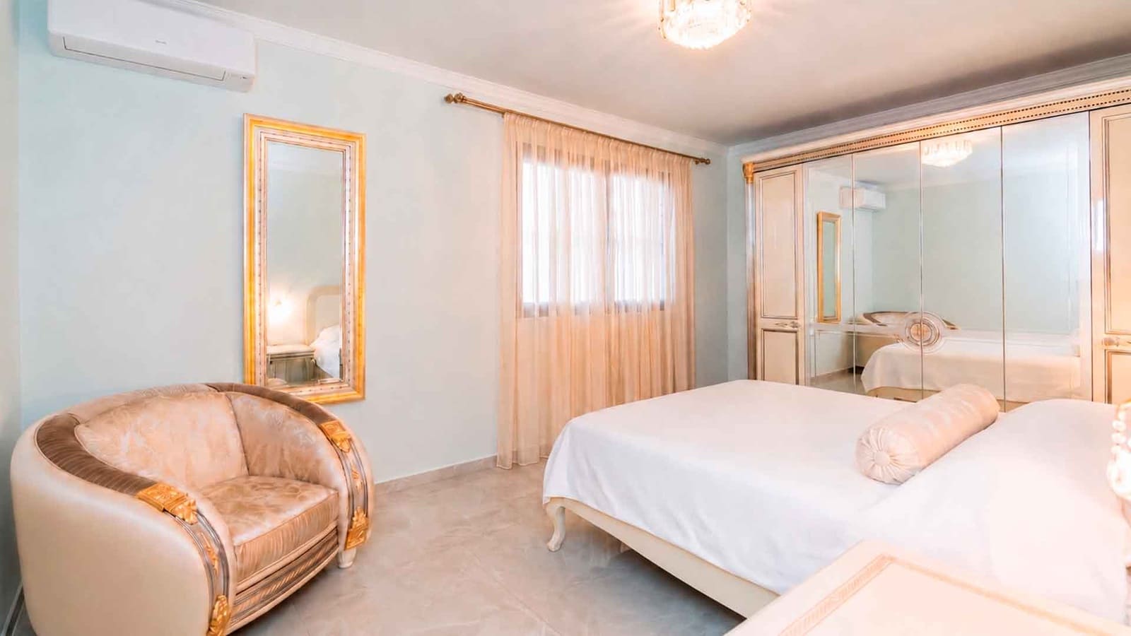 4 soverom Villa til salgs i Golden Mile med svømmebasseng - € 6 550 000 (Ref: 9788318)