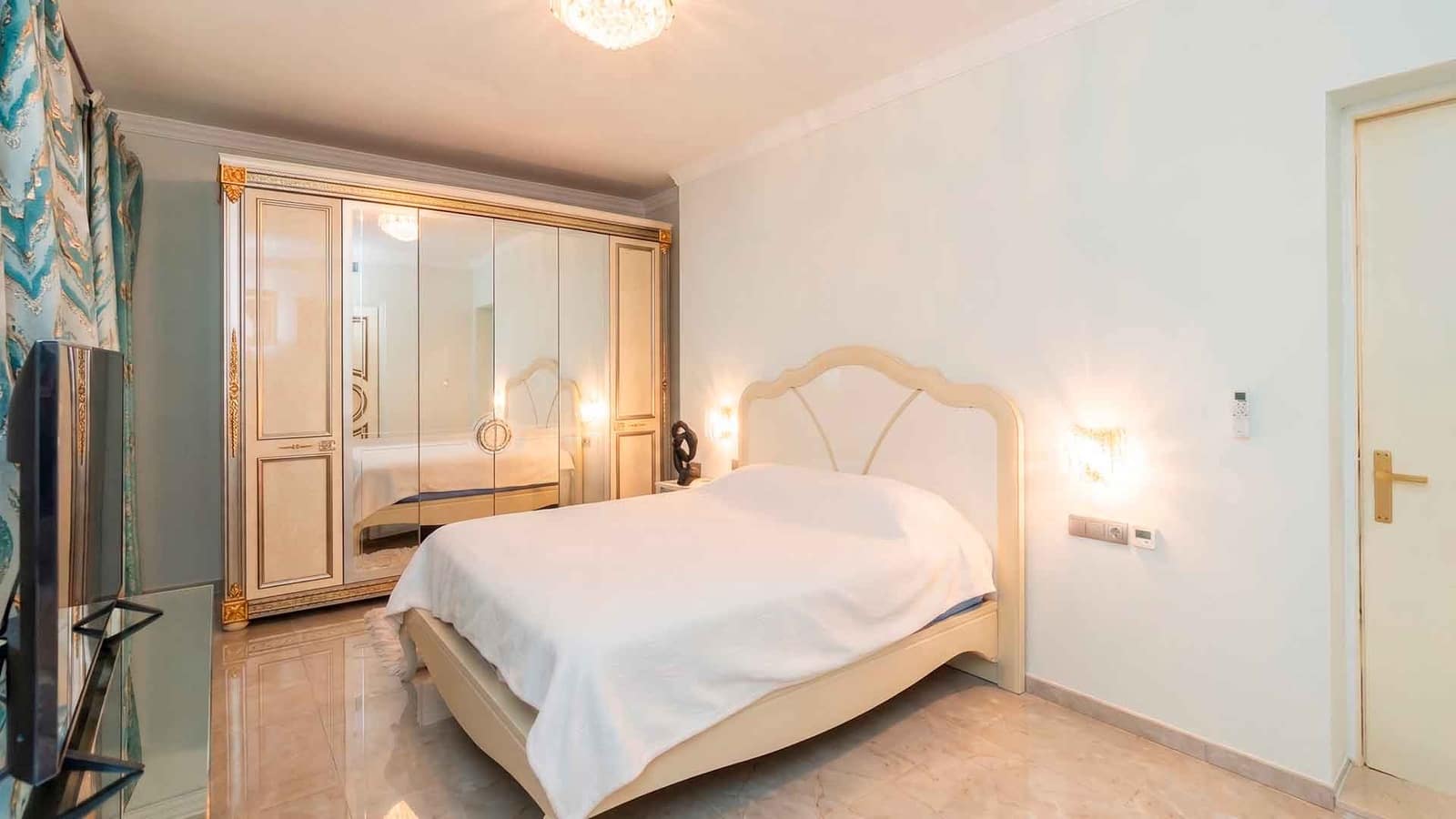 4 soverom Villa til salgs i Golden Mile med svømmebasseng - € 6 550 000 (Ref: 9788318)