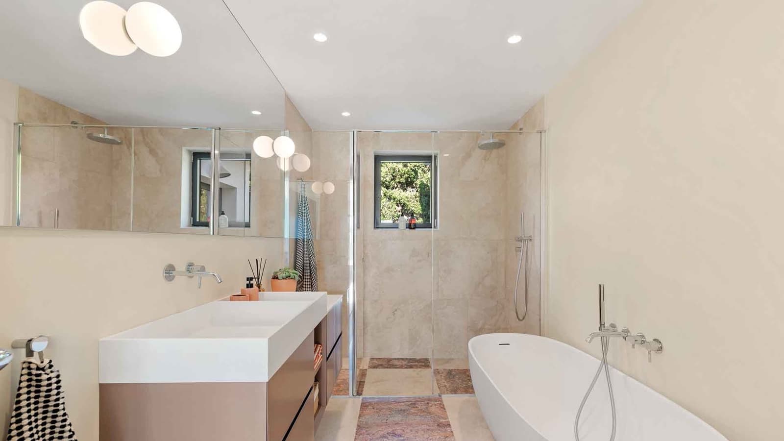 4 sypialnia Willa na sprzedaż w Nueva Andalucia z basenem - 2 995 000 € (Ref: 9790942)