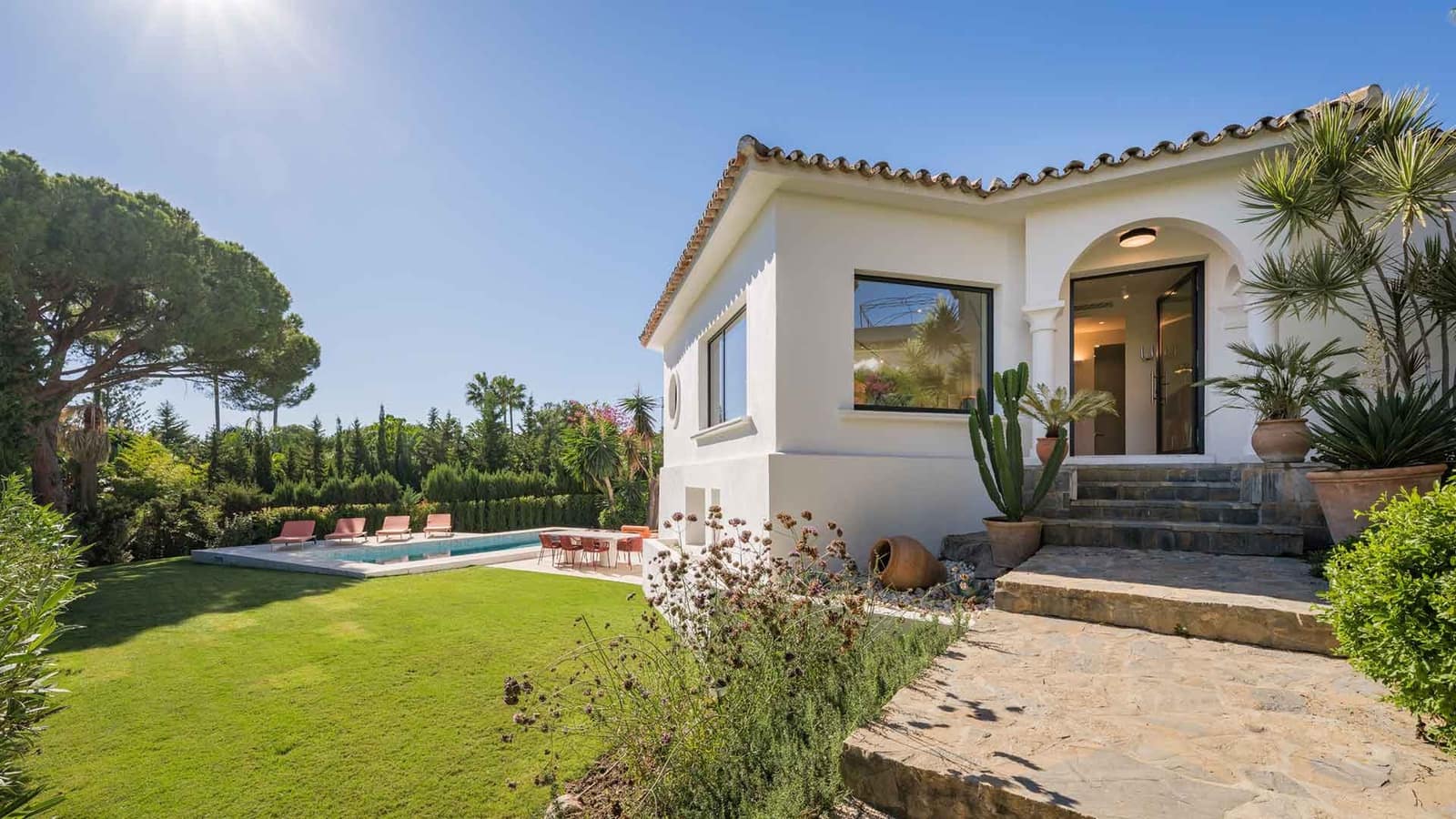 4 sypialnia Willa na sprzedaż w Nueva Andalucia z basenem - 2 995 000 € (Ref: 9790942)