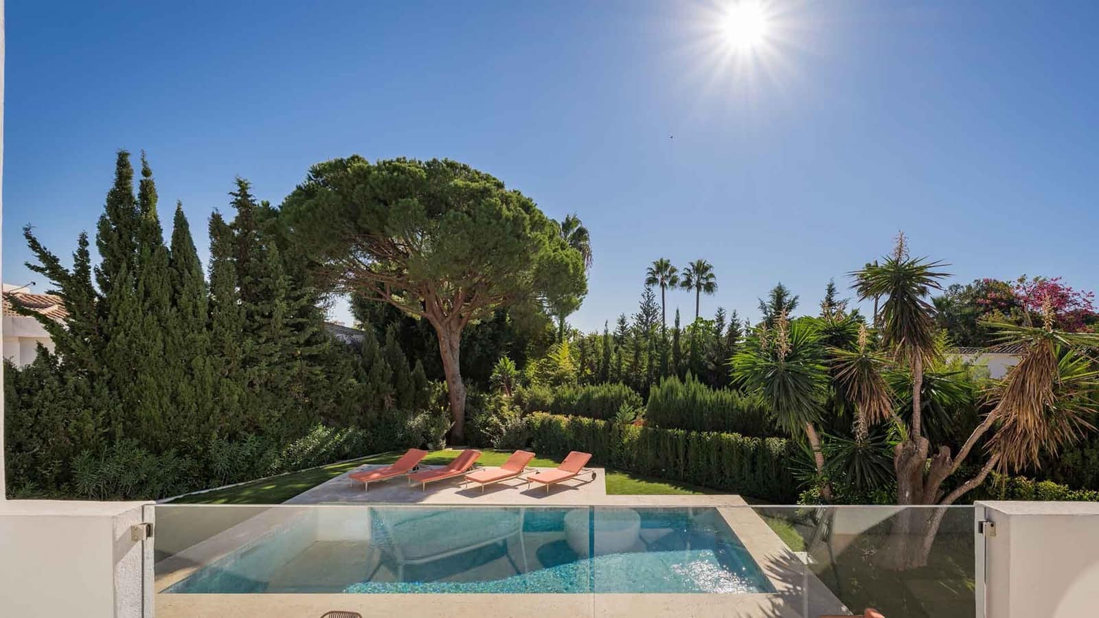 4 sypialnia Willa na sprzedaż w Nueva Andalucia z basenem - 2 995 000 € (Ref: 9790942)