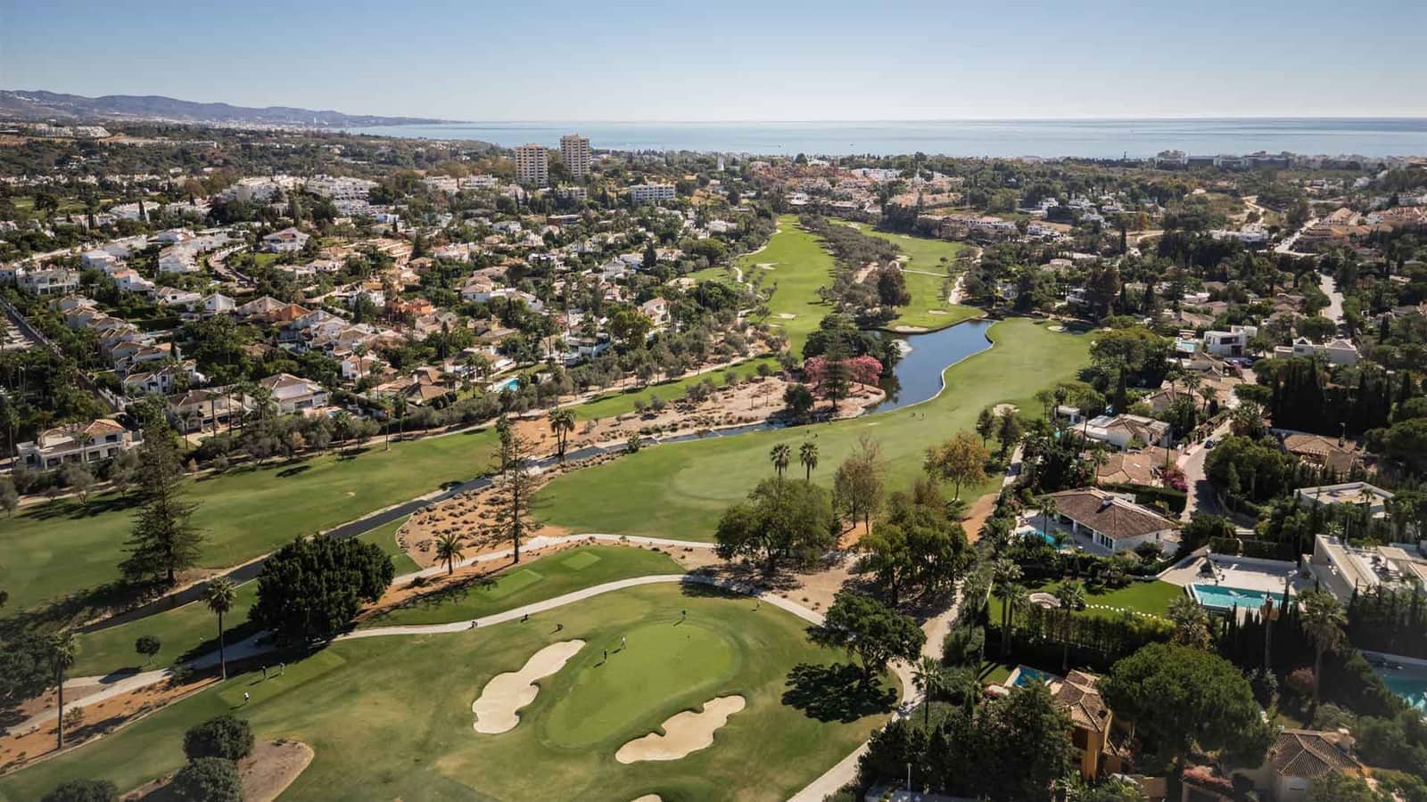 4 sypialnia Willa na sprzedaż w Nueva Andalucia z basenem - 2 995 000 € (Ref: 9790942)