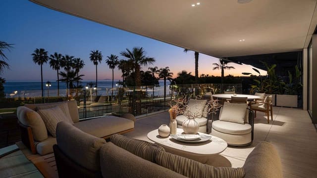 3 makuuhuone Huoneisto myytävänä paikassa Centro, Estepona mukana uima-altaan - 3 550 000 € (Ref: 9794497)