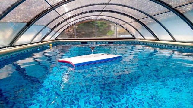 4 sypialnia Finka/Dom wiejski na sprzedaż w Casares Pueblo, Casares z basenem - 775 000 € (Ref: 9797002)