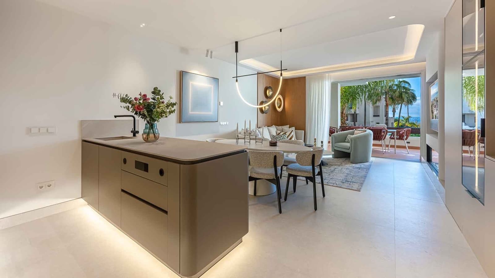 3 soveværelse Lejlighed til salg i Estepona med swimmingpool - € 1.895.000 (Ref: 9797003)