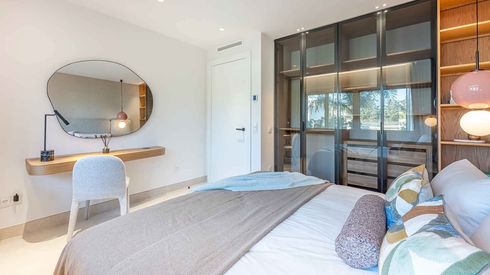 3 soveværelse Lejlighed til salg i Estepona med swimmingpool - € 1.895.000 (Ref: 9797003)