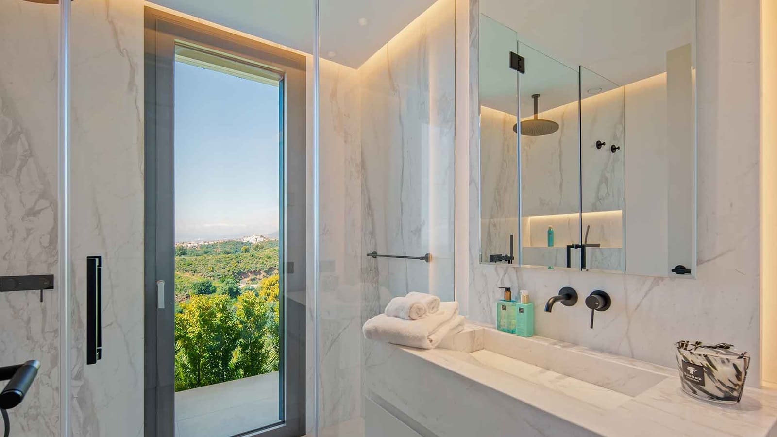 4 sypialnia Willa na sprzedaż w El Rosario z basenem - 6 500 000 € (Ref: 9833584)