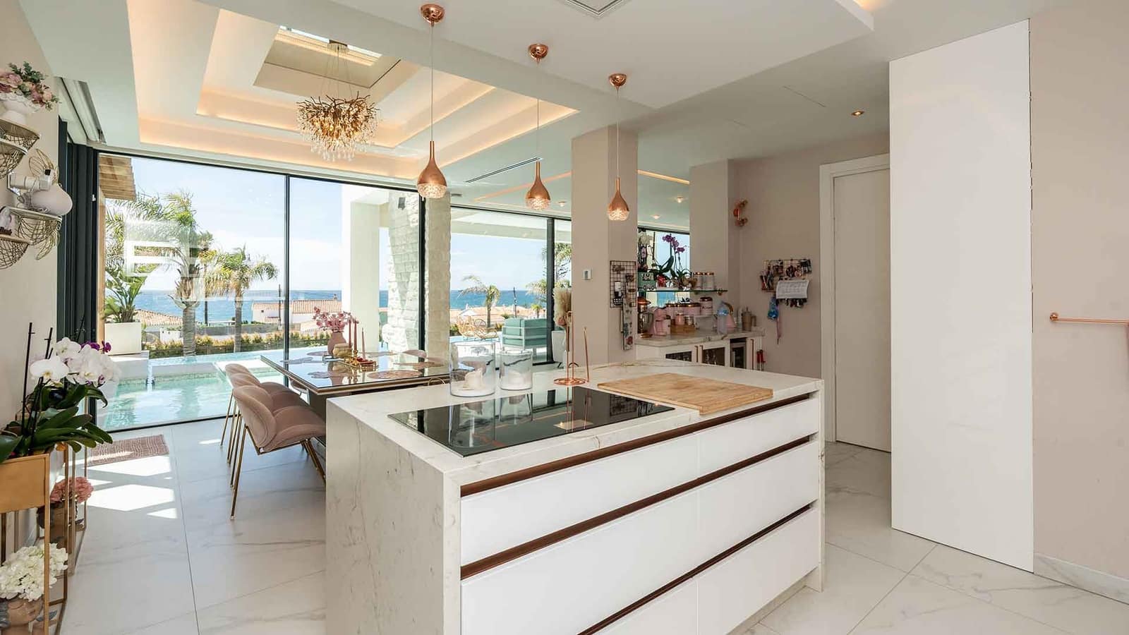 5 bedroom Villa for sale in El Chaparral with pool - € 3,100,000 (Ref: 9839136)