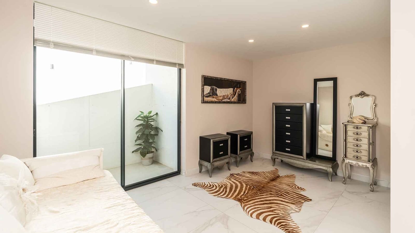 5 bedroom Villa for sale in El Chaparral with pool - € 3,100,000 (Ref: 9839136)